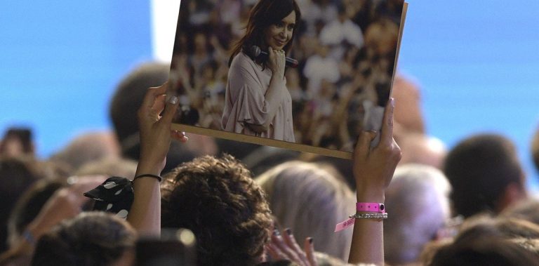 Con menos poder político, se espera que Cristina Kirchner acelere su ofensiva judicial