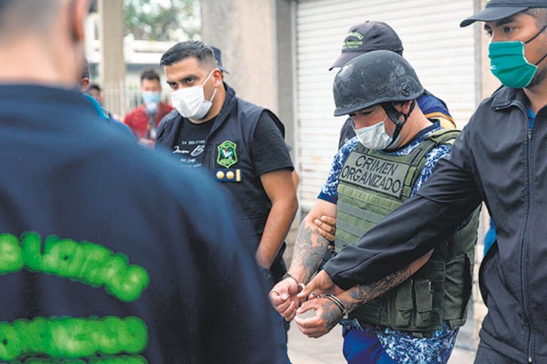 Cocaína adulterada: por qué no hubo más muertos, las hipótesis sobre la banda de Puerta 8 y los puntos oscuros de la investigación Cocaína adulterada: por qué no hubo más muertos, las hipótesis sobre la banda de Puerta 8 y los puntos oscuros de la investigación