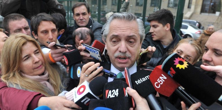 Alberto Fernández deberá declarar el 15 de febrero en el juicio contra Cristina Kirchner Alberto Fernández deberá declarar el 15 de febrero en el juicio contra Cristina Kirchner