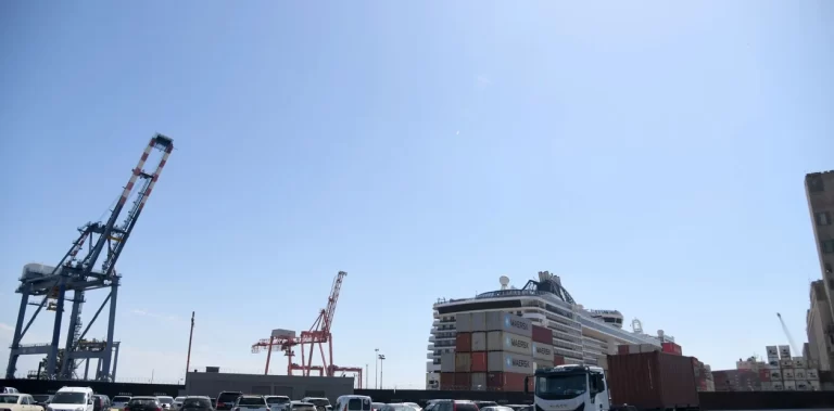 Se profundiza la falta de dólares: en agosto el rojo comercial llegó a US$ 1.011 millones Se profundiza la falta de dólares: en agosto el rojo comercial llegó a US$ 1.011 millones